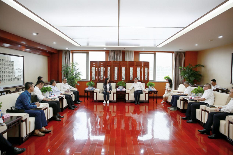 041717468309521389.png 5.29公司黨委副書記、總裁解志炯會見民生銀行資產(chǎn)托管部總經(jīng)理崔巖一行.png